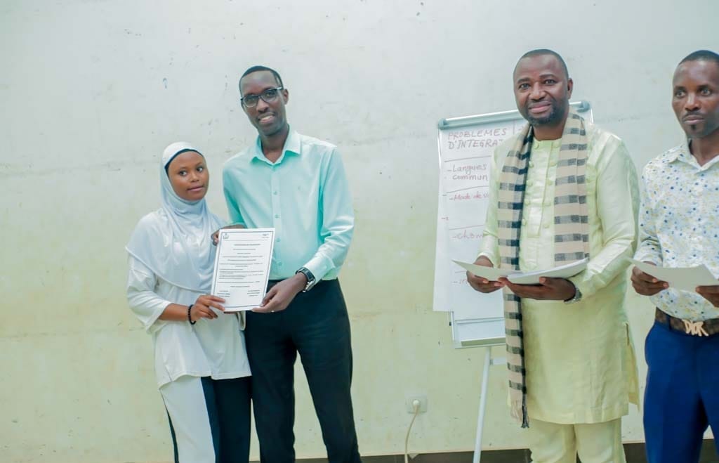 Remise de certificat lors d'une formation CEREPE